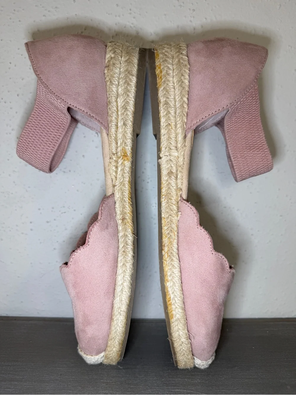 Unisa Women’s Pink Strappy Wedge Closed Toe Sandals Size 8M Slip On Dressy